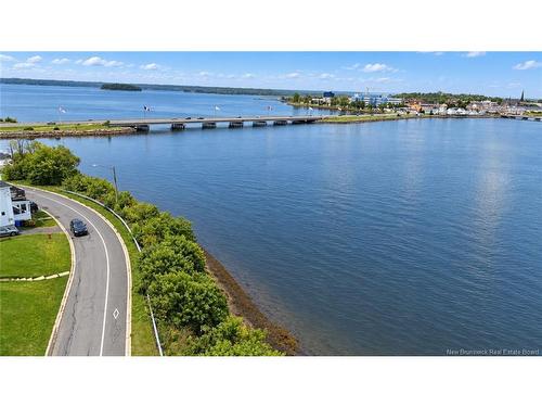 470 Riverside Dr, Bathurst, NB 