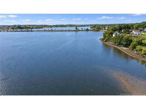 470 Riverside Dr, Bathurst, NB 