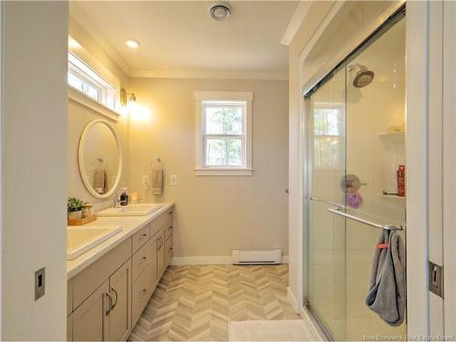 124 Diamond Square Rd, Fredericton Junction, NB 
