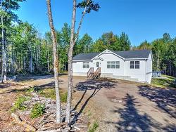 124 Diamond Square RD Fredericton Junction, NB E5L 1V3