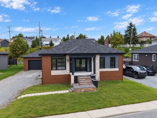 Front of Structure - 742 Av. Terry-Fox, Rouyn-Noranda, QC 