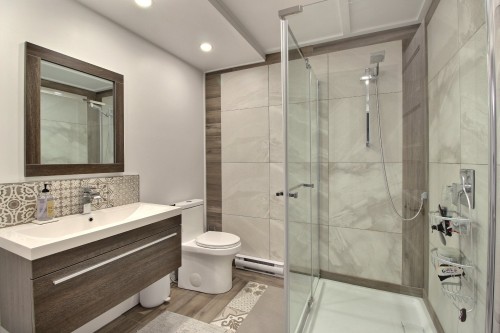 Bathroom - 742 Av. Terry-Fox, Rouyn-Noranda, QC 