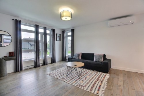 Living Room - 742 Av. Terry-Fox, Rouyn-Noranda, QC 