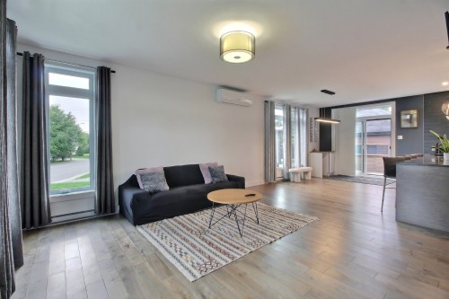 Living Room - 742 Av. Terry-Fox, Rouyn-Noranda, QC 
