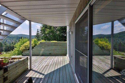 Terrasse - A-775 Rue Principale, Saint-Sauveur, QC 