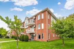 302-2275 Boul. Jacques-Marcil Longueuil (Saint-Hubert), QC J3Y 9L1