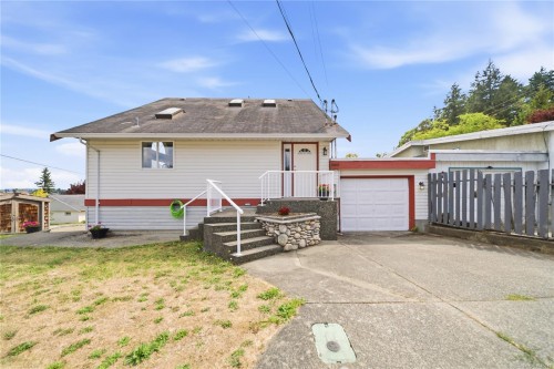 9815 Cedar St, Chemainus, BC 