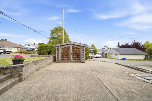9815 Cedar St, Chemainus, BC 