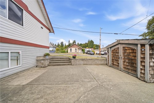 9815 Cedar St, Chemainus, BC 