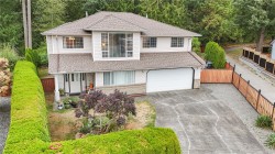 5143 Carol Pl Nanaimo, BC V9T 5Z3