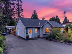 1675 Noel Ave Comox, BC V9M 2G4
