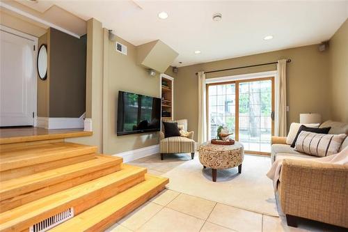 105 Ash St, Winnipeg, MB 
