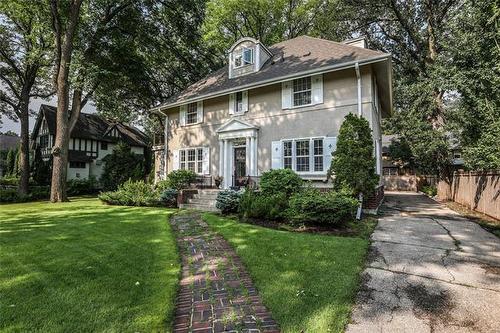 105 Ash St, Winnipeg, MB 