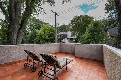 105 Ash St, Winnipeg, MB 