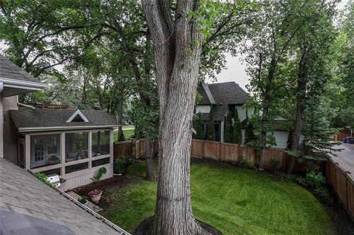 105 Ash St, Winnipeg, MB 