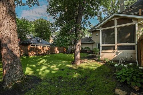 105 Ash St, Winnipeg, MB 