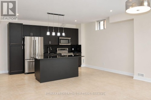 LOWER - 7 DUNROBIN CRESCENT , Vaughan, Ontario L4H 4A8 2