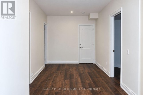 LOWER - 7 DUNROBIN CRESCENT , Vaughan, Ontario L4H 4A8 4