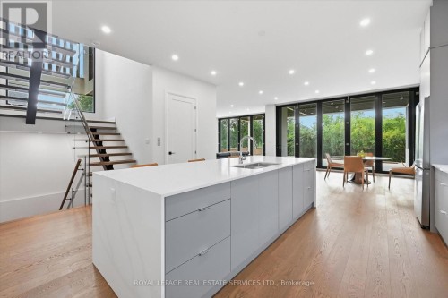 Contemporary Kitchen is Open to the Dining Area - 36 Windemere Road, Hamilton, ON 
