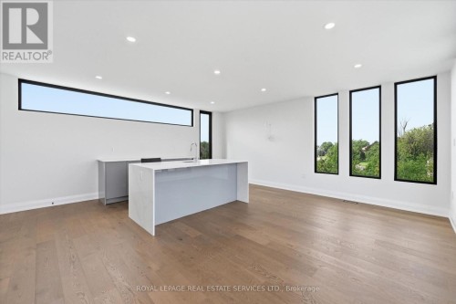 Loft w/Kitchenette & Rooftop Terrace w/Lake Views - 36 Windemere Road, Hamilton, ON 