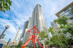 816 - 25 TELEGRAM MEWS Toronto, ON M5V 3Z1