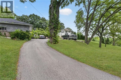 121 Panin Road, Burlington, ON 