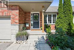 105 SPENCER DRIVE Centre Wellington (Elora/Salem), ON N0B 1S0