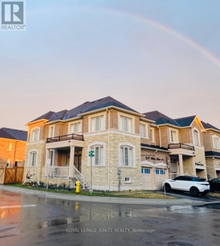 11 LIAM LANE  Markham, ON L3S 0E8