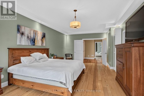 1801 Cedarlakes Way, Ottawa, ON 