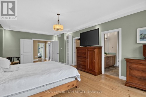 1801 Cedarlakes Way, Ottawa, ON 