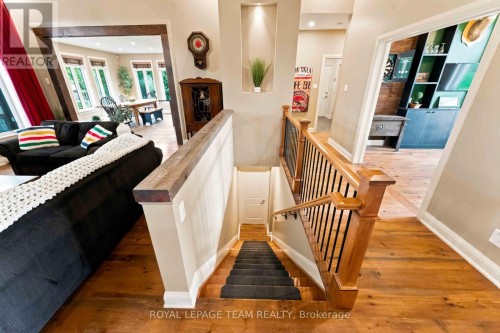 1801 Cedarlakes Way, Ottawa, ON 