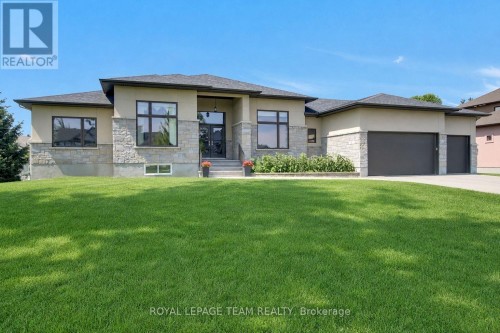 1801 Cedarlakes Way, Ottawa, ON 