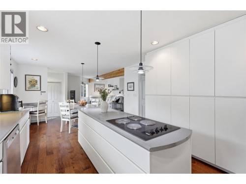 611 Robson Drive, Kamloops, BC 