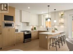 5 6525 DUFFERIN AVENUE  Burnaby, BC V5H 3T2