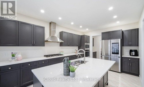 44 MACALISTER BOULEVARD , Guelph, Ontario N1G 0G5 4