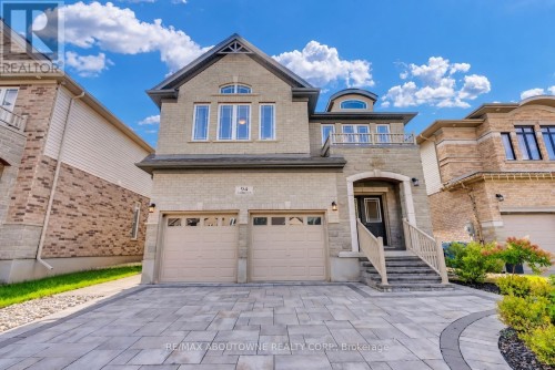 94 AMBROUS CRESCENT  Guelph, ON N1G 0E4