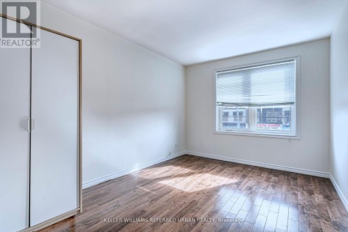 2 - 2976 LAKE SHORE BOULEVARD W , Toronto, Ontario M8V 1J9 5