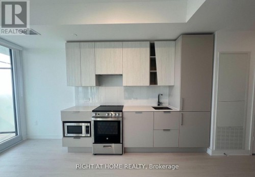 2507 - 3900 CONFEDERATION PARKWAY , Mississauga, Ontario L5B 0M3 4