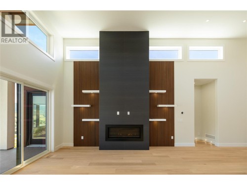 Bright with Transom Windows and Soaring Ceilings - 979 Loseth Drive, Kelowna, BC 