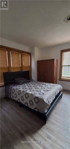 MAIN - 210 MARY STREET N , Oshawa, Ontario L1G 5C4 5