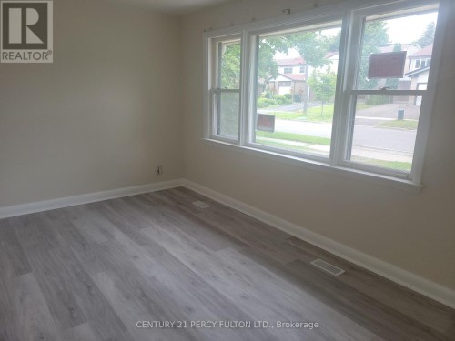 71 GRACE STREET , Toronto, Ontario M1J 2M6 2
