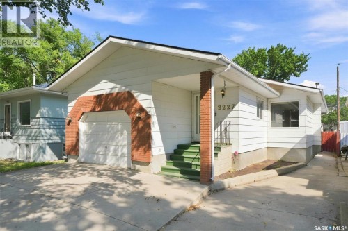 2227 Herman AVENUE  Saskatoon, SK S7M 0N4