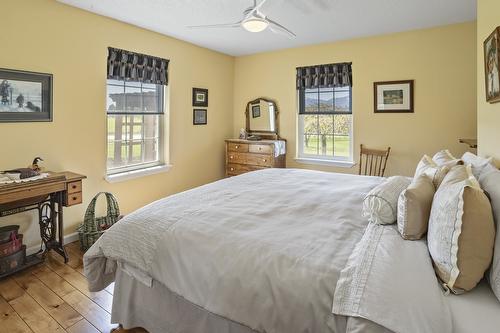 2372 20Th Street, Lister, BC 