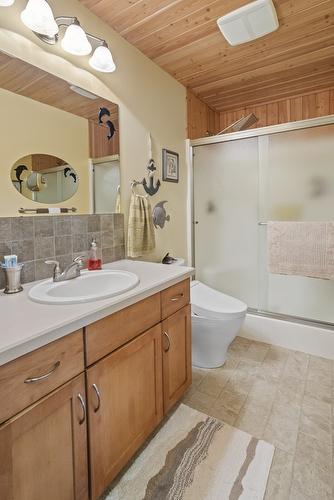 2372 20Th Street, Lister, BC 