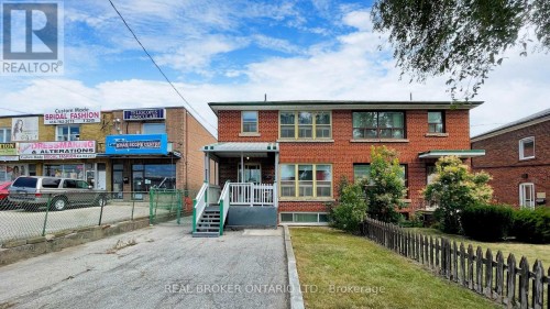 3241 DUFFERIN STREET , Toronto, Ontario M6A 2T2 2