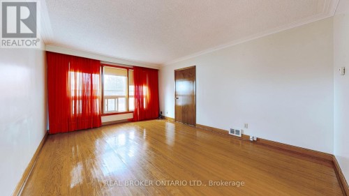 3241 DUFFERIN STREET , Toronto, Ontario M6A 2T2 5