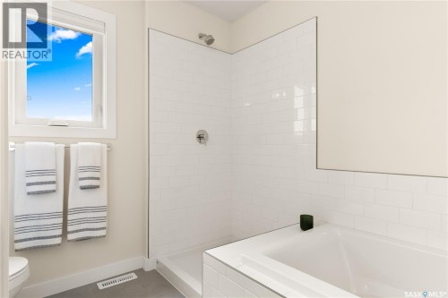 595 Cockcroft Court, Saskatoon, SK 