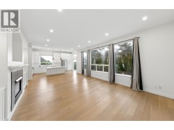 122 CHESTNUT COURT  Port Moody, BC V3H 5G4