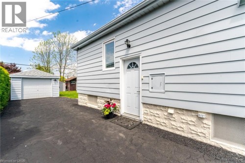 94 Clarendon Avenue, Hamilton, ON 