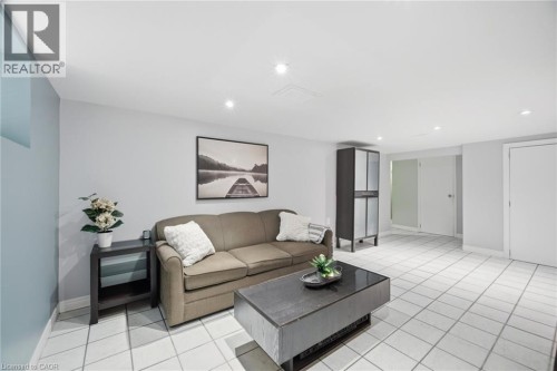 94 Clarendon Avenue, Hamilton, ON 